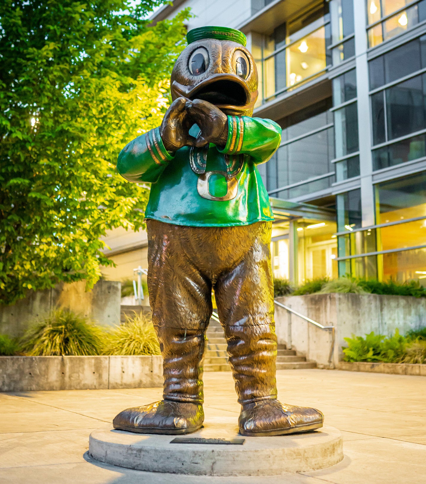 Statue of the Oregon Duck